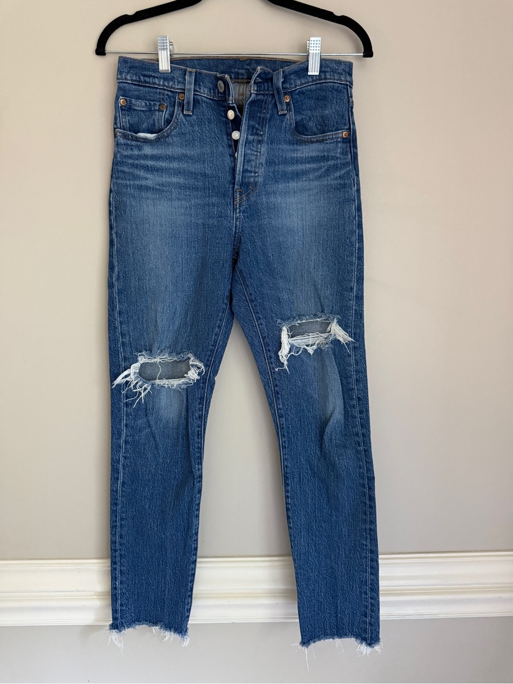 NWOT Levi's 501 Skinny Classic Distressed Women's Jeans - Blue, size 25